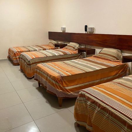 Tariri Hotel Пукальпа Экстерьер фото
