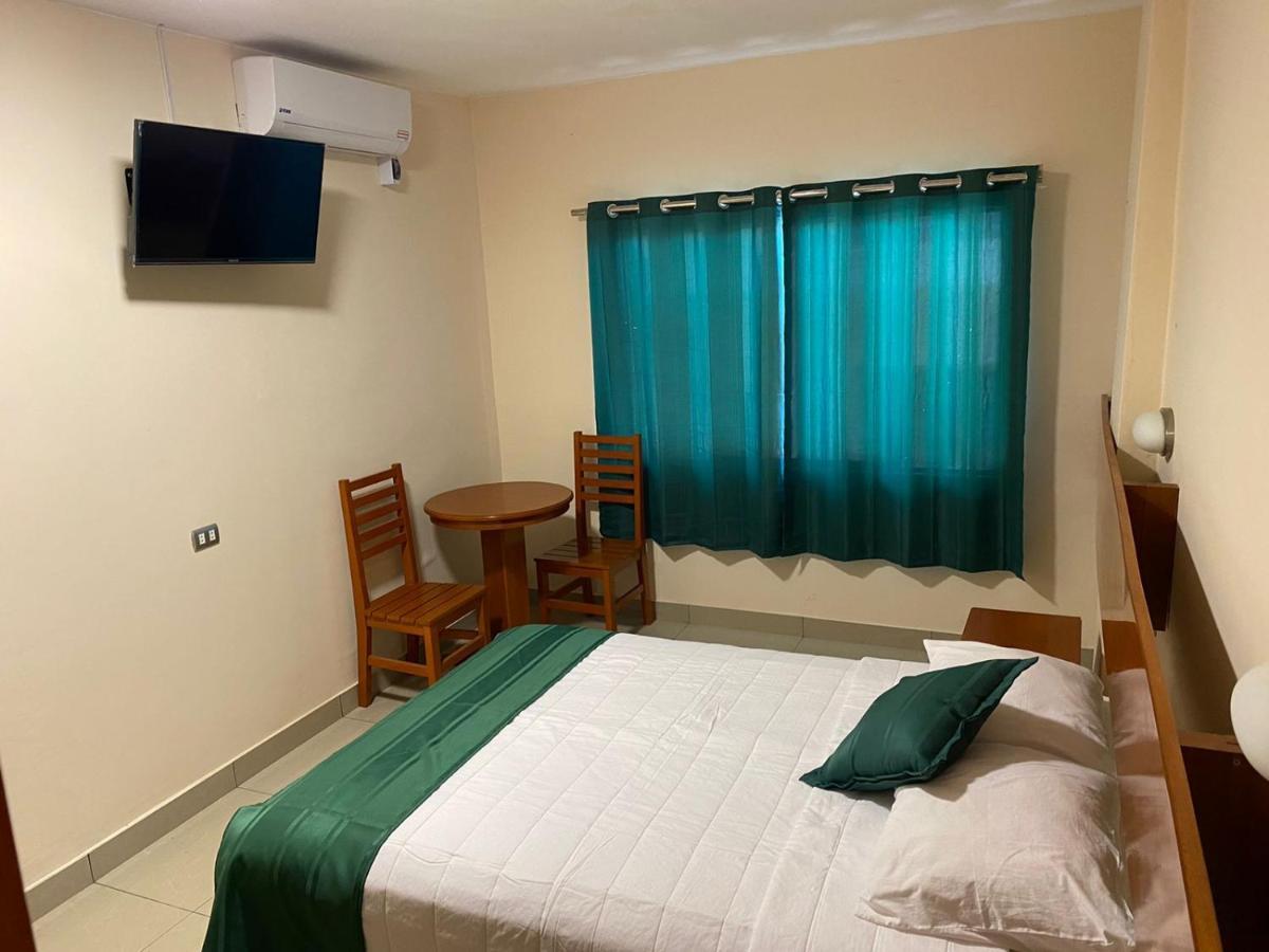 Tariri Hotel Пукальпа Экстерьер фото
