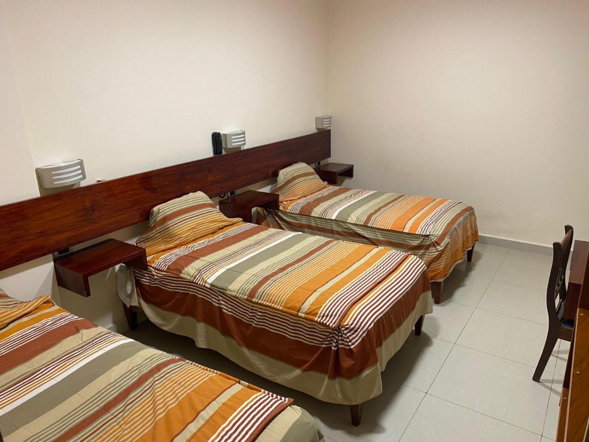 Tariri Hotel Пукальпа Экстерьер фото