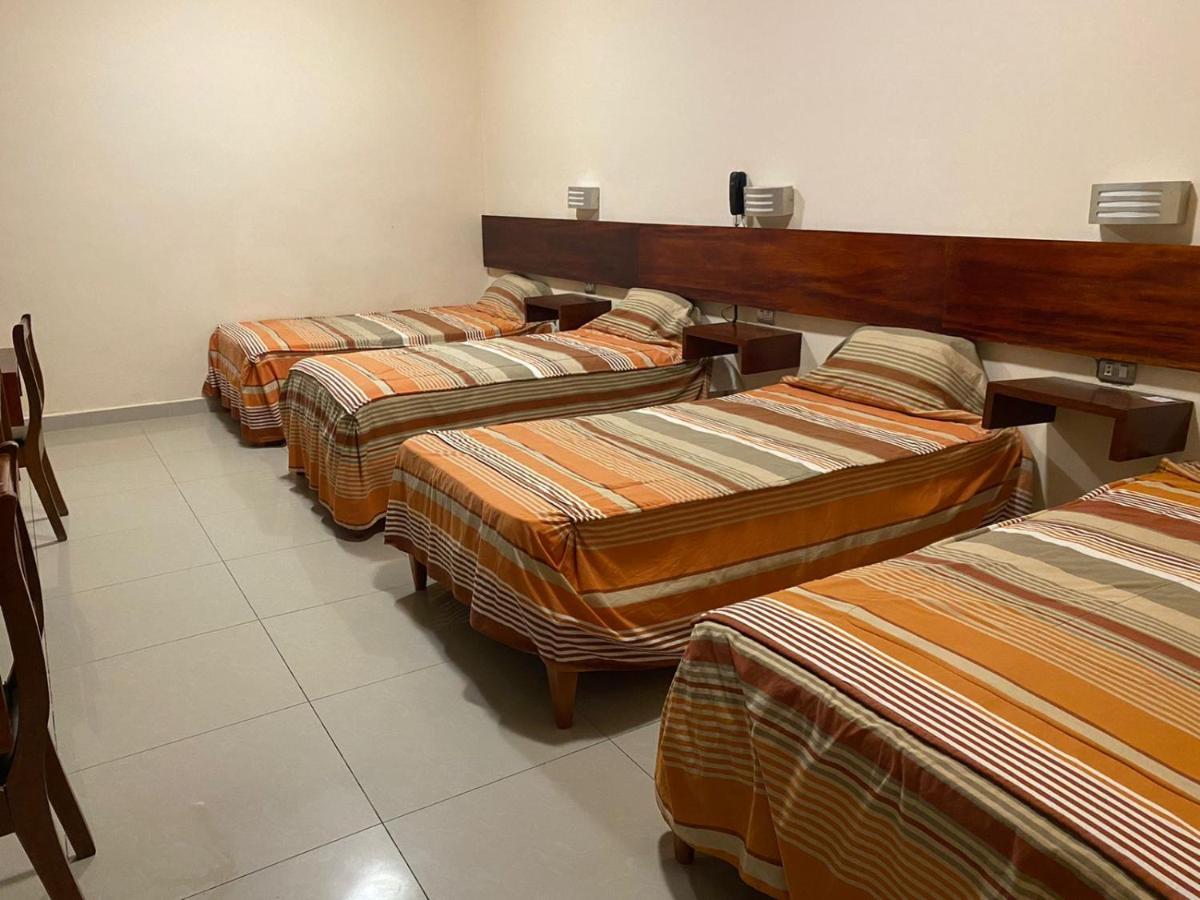Tariri Hotel Пукальпа Экстерьер фото