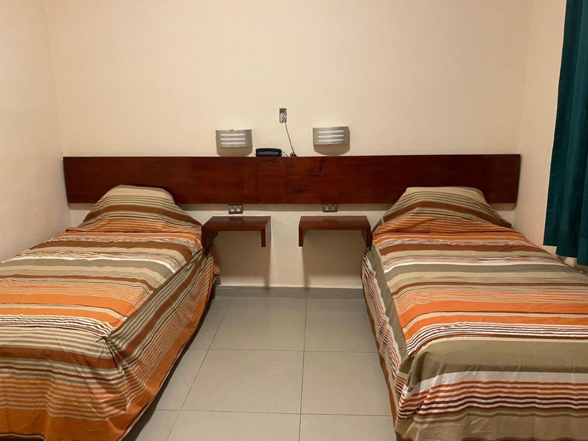 Tariri Hotel Пукальпа Экстерьер фото