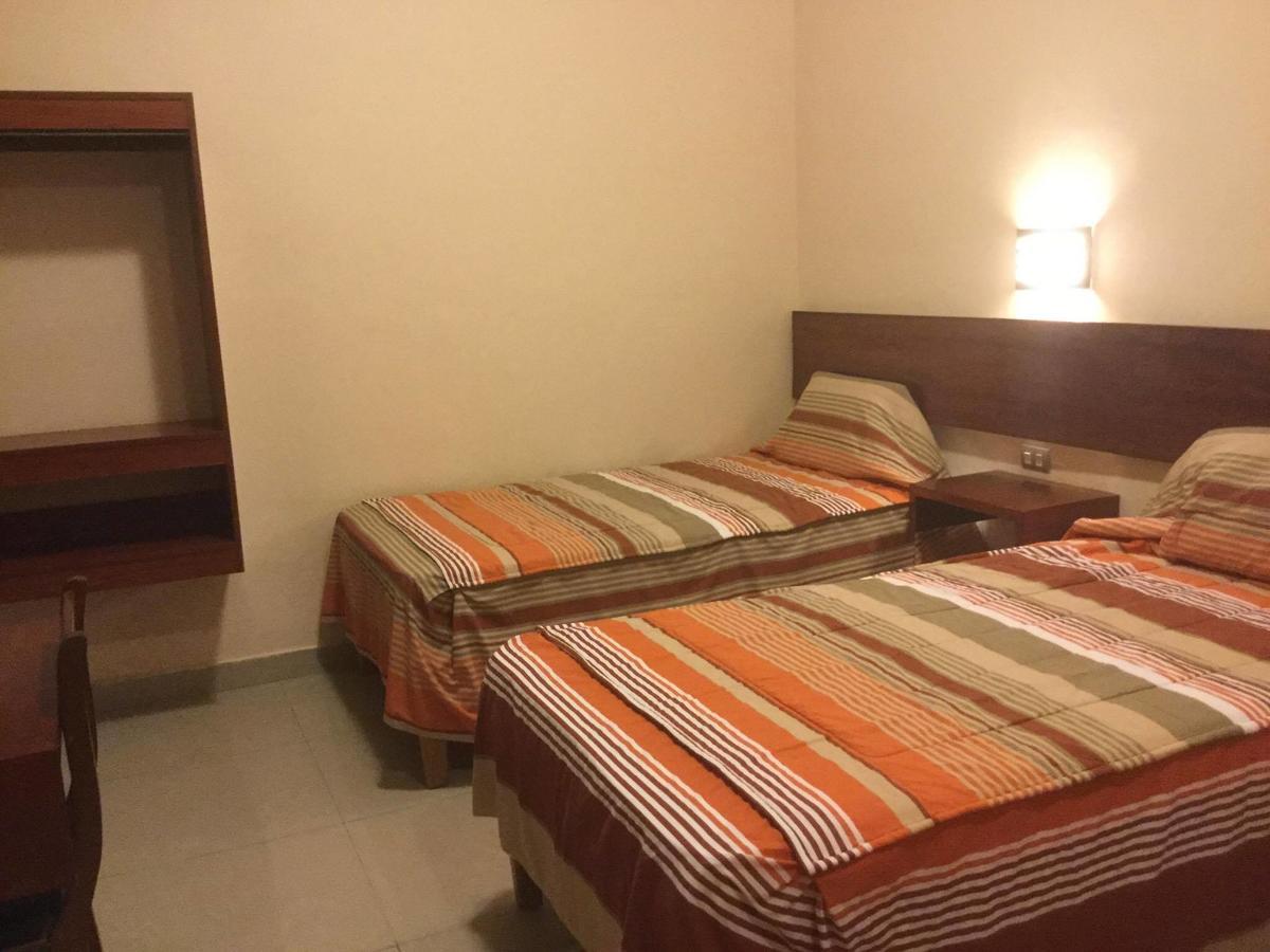 Tariri Hotel Пукальпа Экстерьер фото