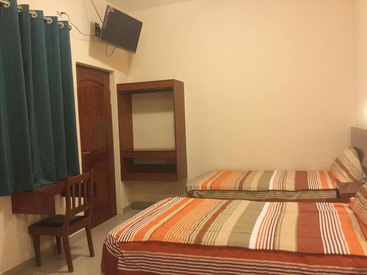 Tariri Hotel Пукальпа Экстерьер фото