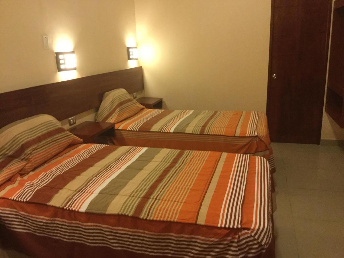 Tariri Hotel Пукальпа Экстерьер фото