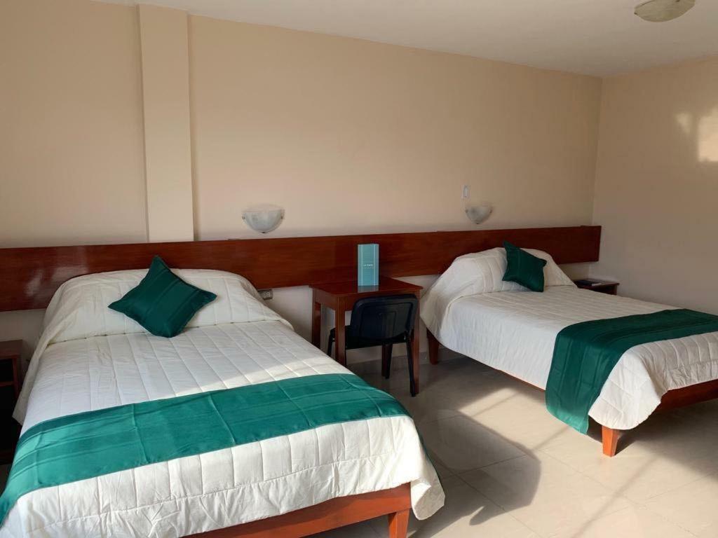 Tariri Hotel Пукальпа Экстерьер фото