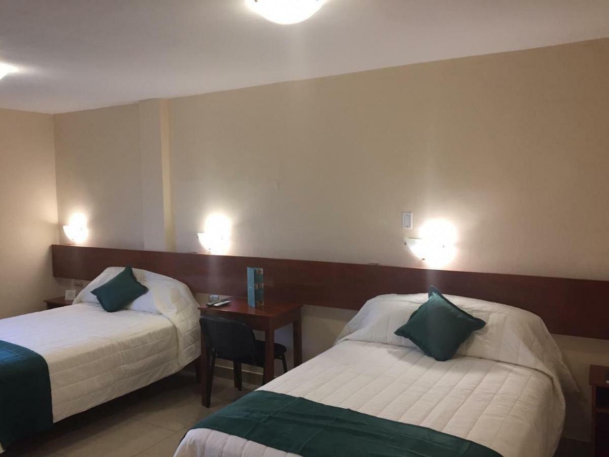 Tariri Hotel Пукальпа Экстерьер фото